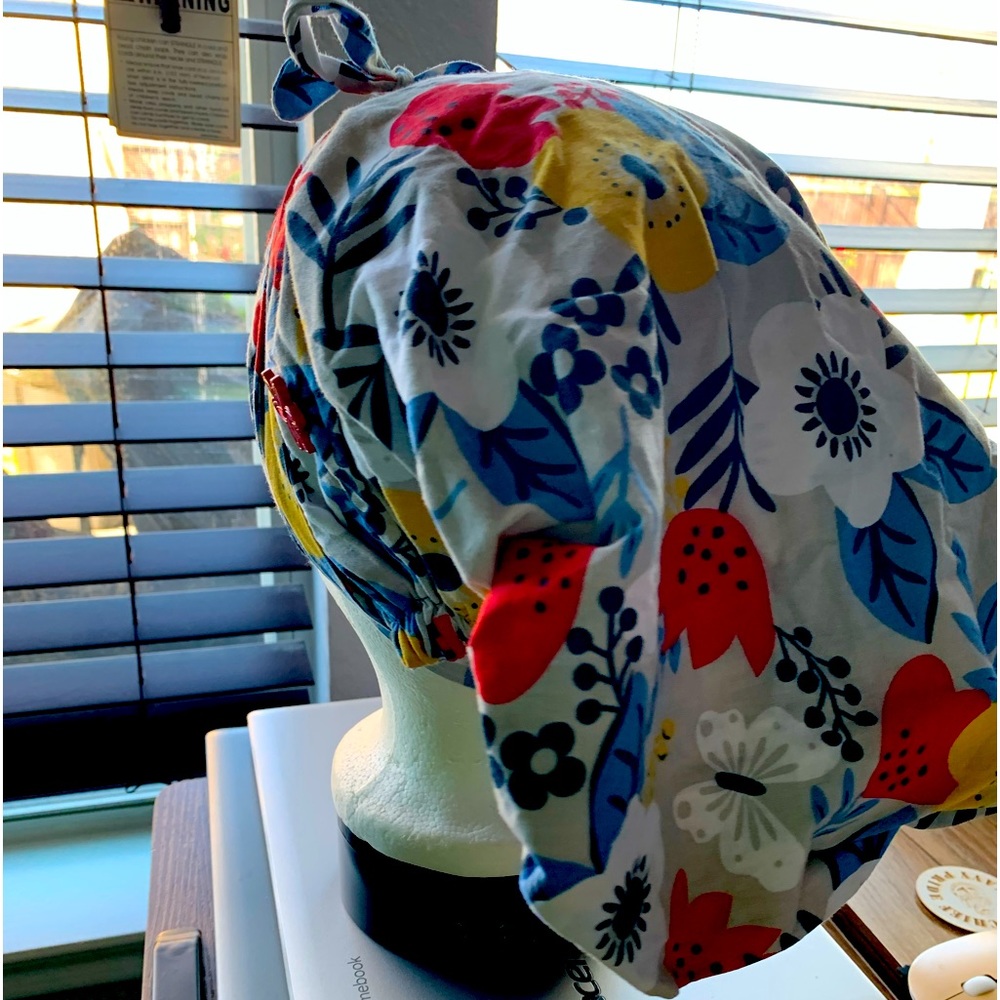 Nurse bonnet